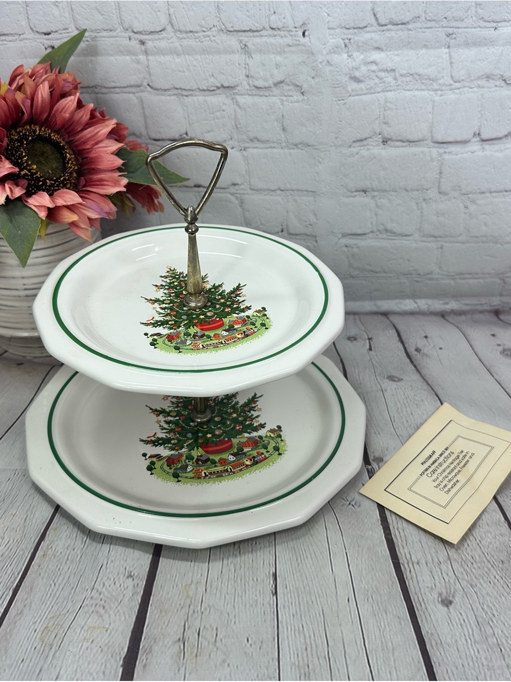 Pfaltzgraff Christmas Heritage 2-Tiered Serving Tray (Dinner & Luncheon Plates)